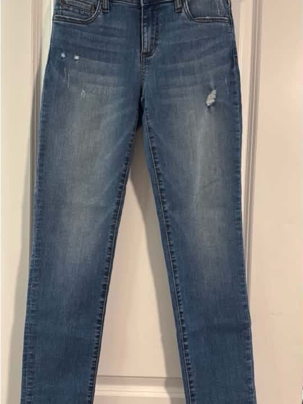 Kut from the Kloth Medium Blue Skinny Jeans with Light Distressing